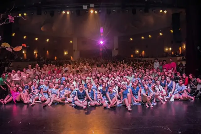 Alumnos de Ritmos en Acción durante una clase